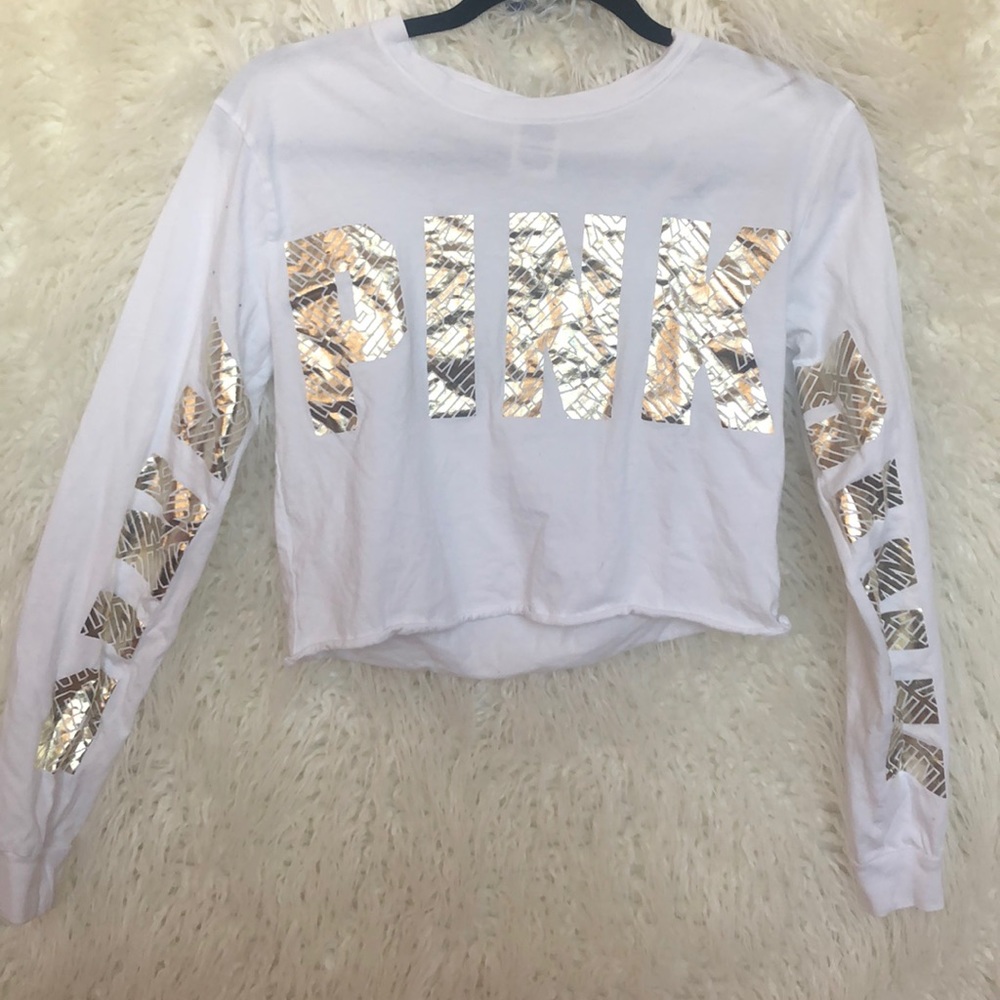 Pink cropped shirt
